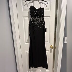 Beautiful formal black dress!